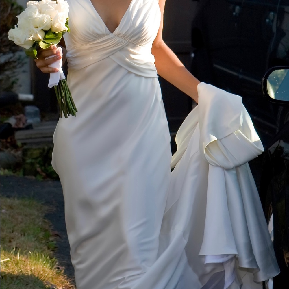 Beautiful Wedding gown - Make an Offer